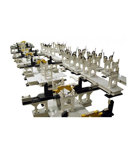 Riveting fixture for LCV